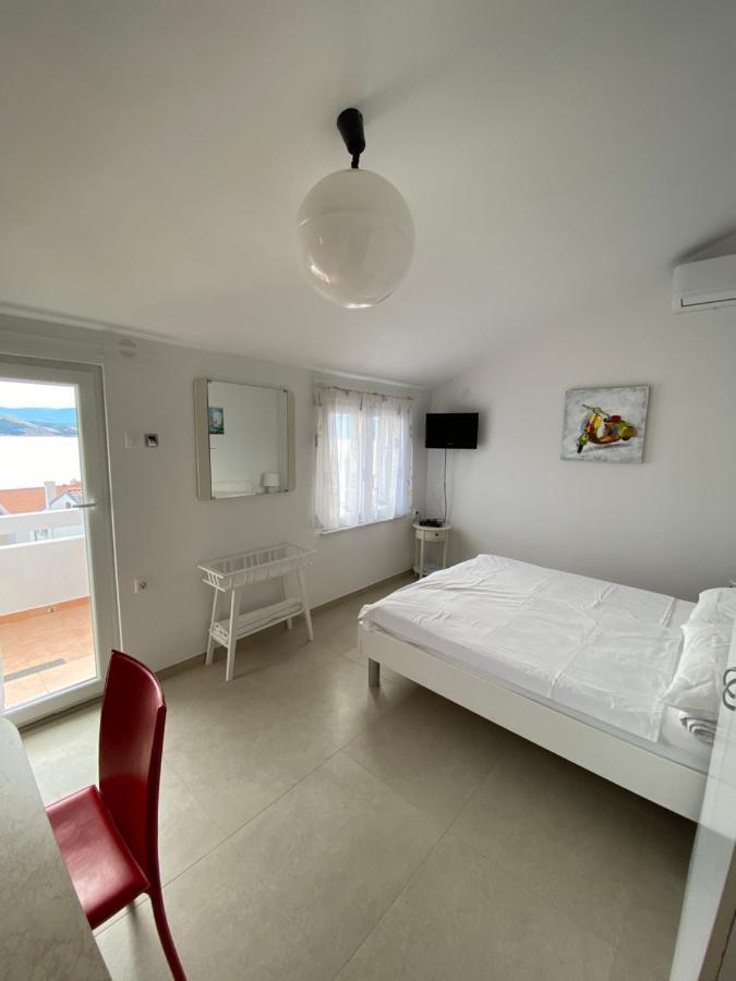 Apartmani Marko Baška Exteriör bild