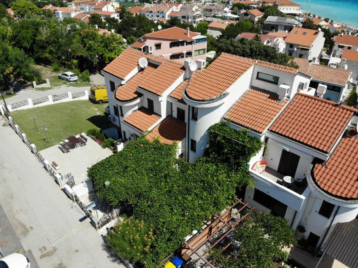 Apartmani Marko Baška Exteriör bild
